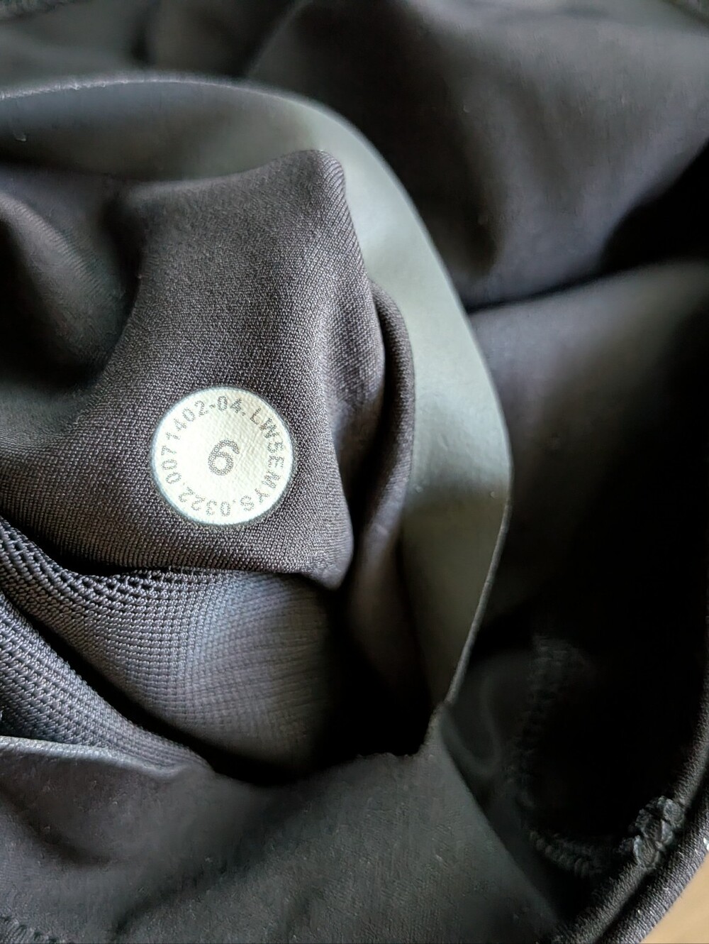 Women's Lululemon Leggings Sz 6 - Picture 6 of 9